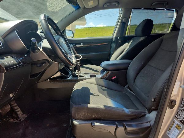 2014 KIA SORENTO Base/ LX