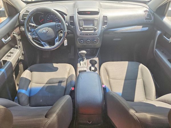 2014 KIA SORENTO Base/ LX