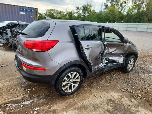 2015 KIA SPORTAGE GL - Middle-low