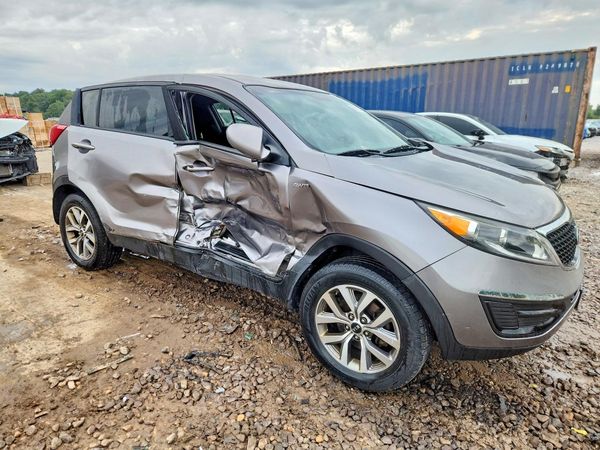 2015 KIA SPORTAGE GL - Middle-low