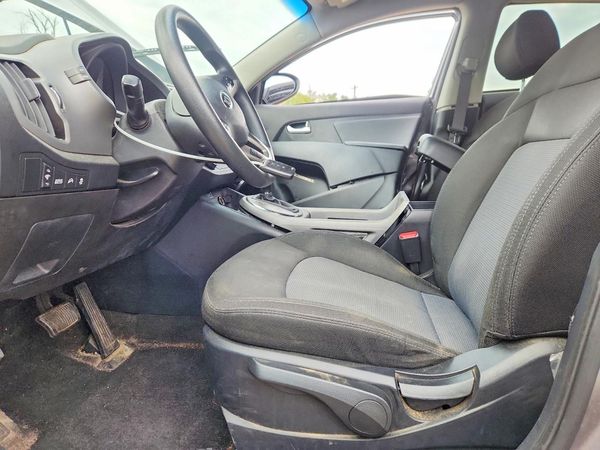 2015 KIA SPORTAGE GL - Middle-low