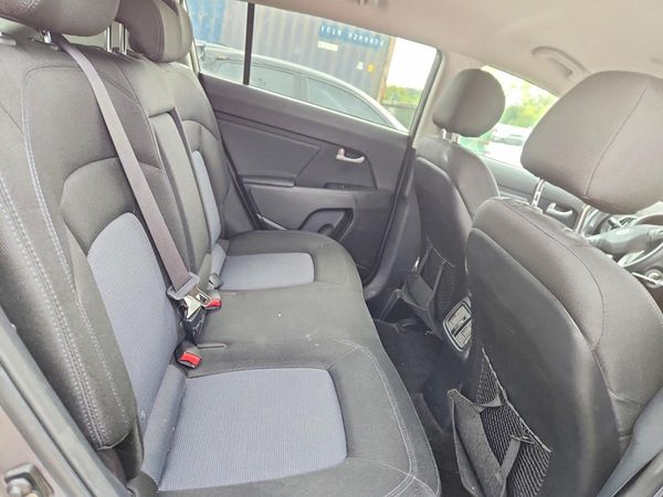 2015 KIA SPORTAGE GL - Middle-low
