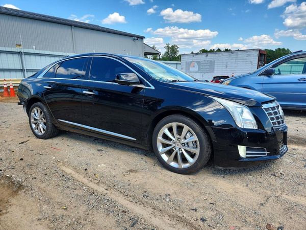 2013 CADILLAC XTS Luxury
