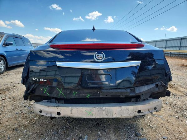 2013 CADILLAC XTS Luxury