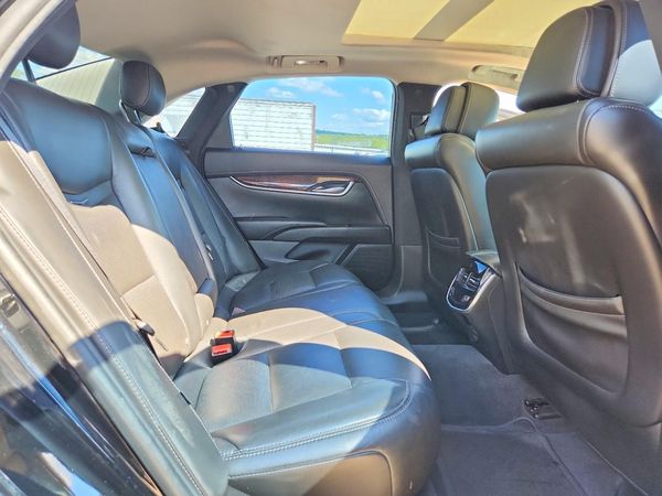 2013 CADILLAC XTS Luxury