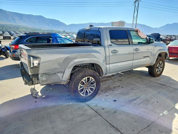 2019 TOYOTA TACOMA SR5