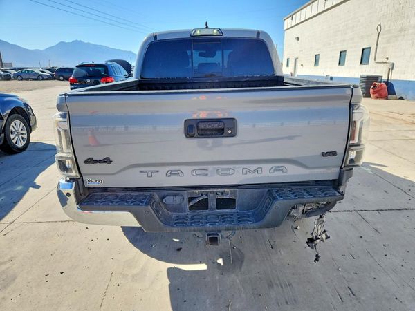 2019 TOYOTA TACOMA SR5
