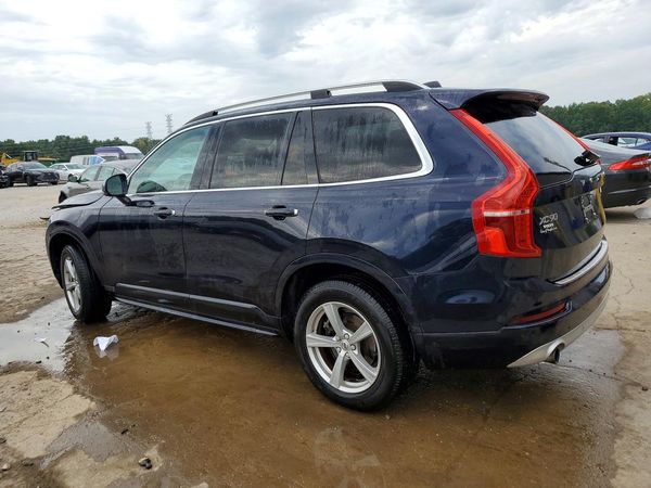 2019 VOLVO XC90 Momentum