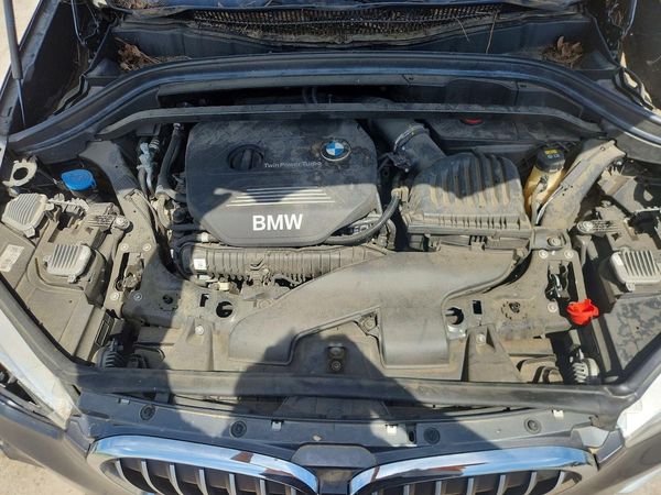2018 BMW X1 sDrive28i — Engine bay