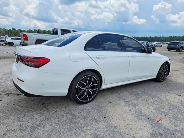 2022 MERCEDES-BENZ E