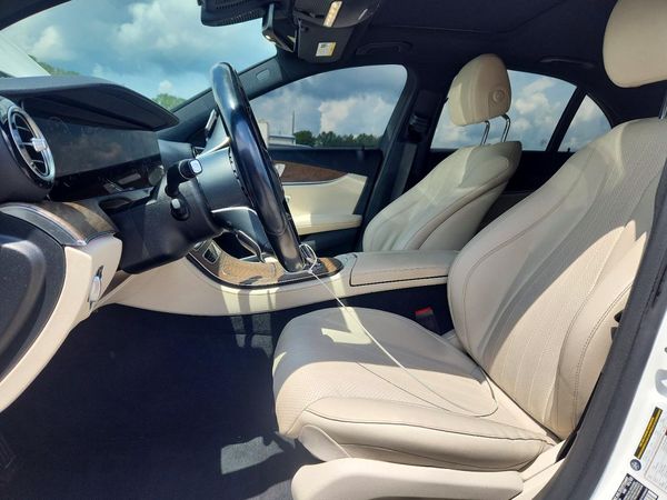 2022 MERCEDES-BENZ E