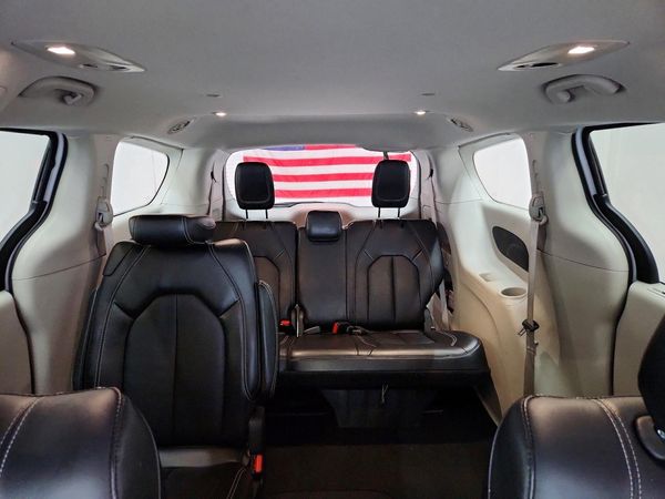2024 CHRYSLER PACIFICA Touring L — SUVN