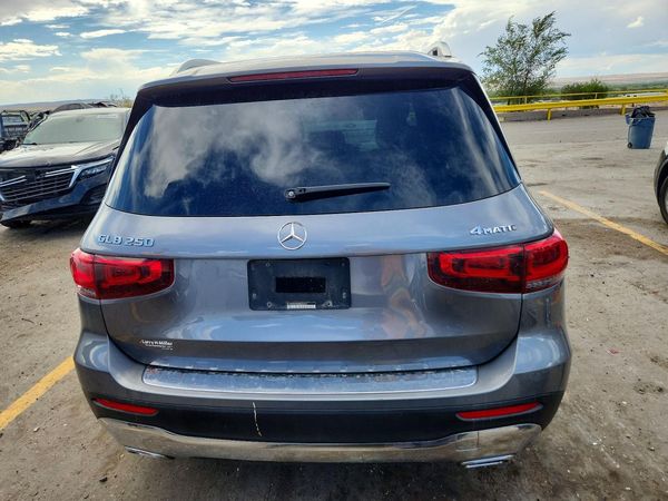 2022 MERCEDES-BENZ GLB