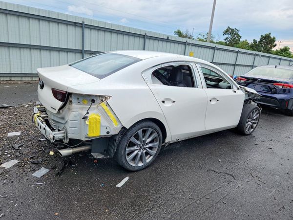 2021 MAZDA 3