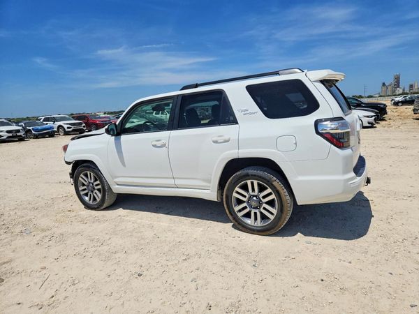 2024 TOYOTA 4RUNNER TRD Sport