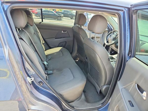2015 KIA SPORTAGE GL - Middle-low