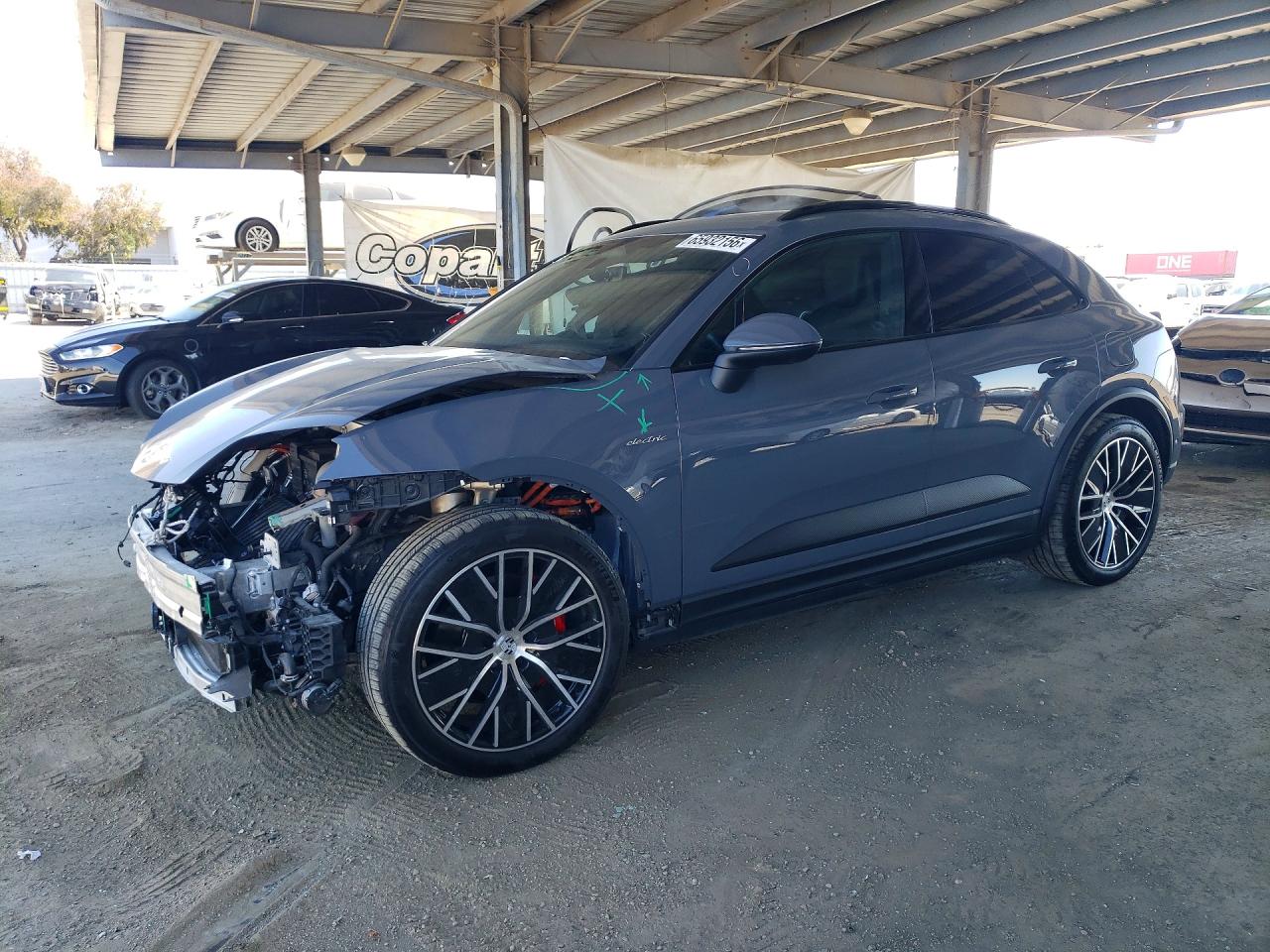 2025 PORSCHE MACAN