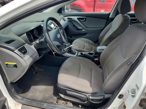 2016 HYUNDAI ELANTRA