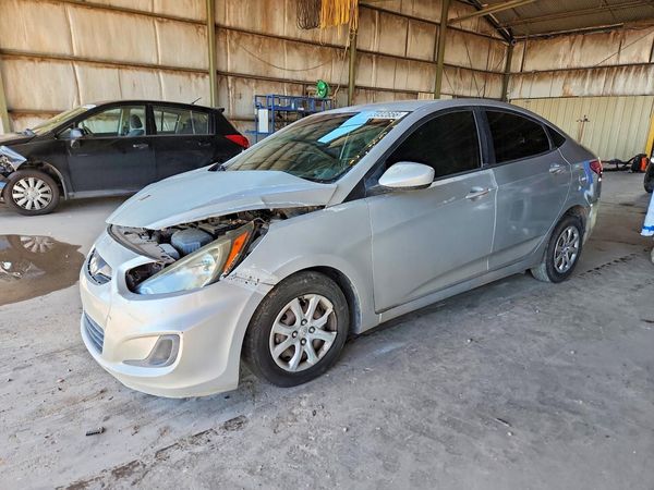 2013 HYUNDAI ACCENT