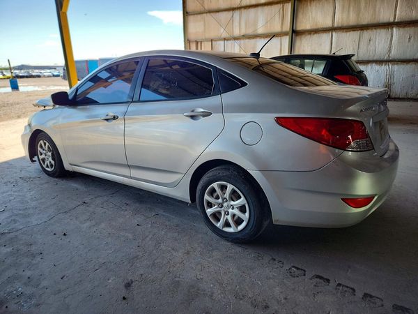 2013 HYUNDAI ACCENT GLS, GS