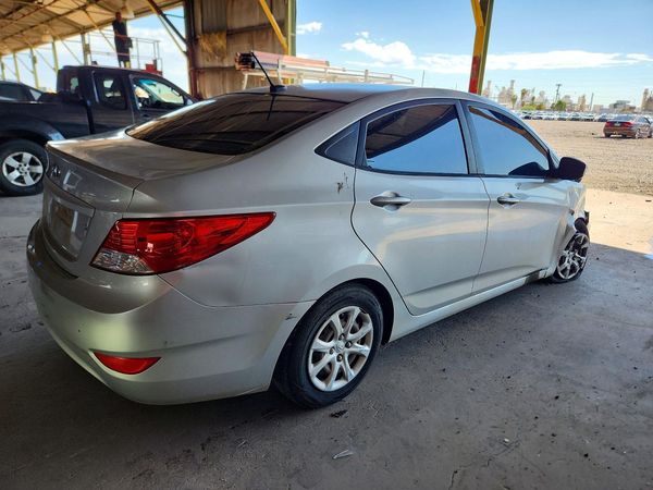 2013 HYUNDAI ACCENT GLS, GS