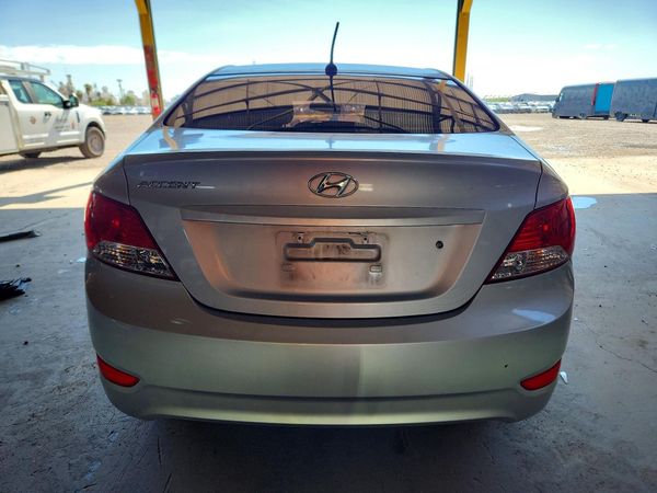 2013 HYUNDAI ACCENT GLS, GS
