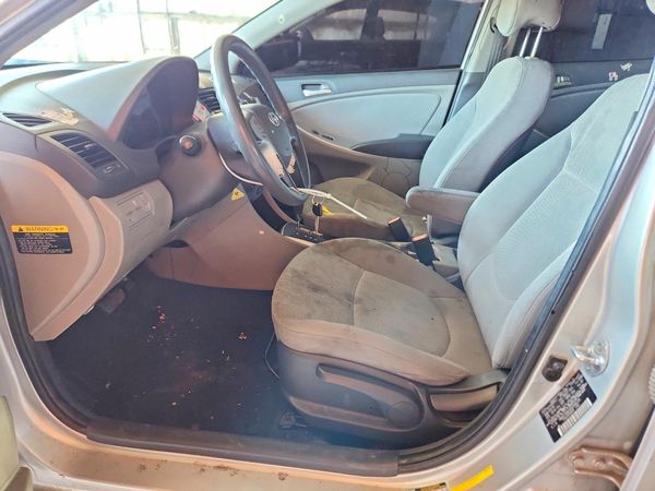 2013 HYUNDAI ACCENT GLS, GS