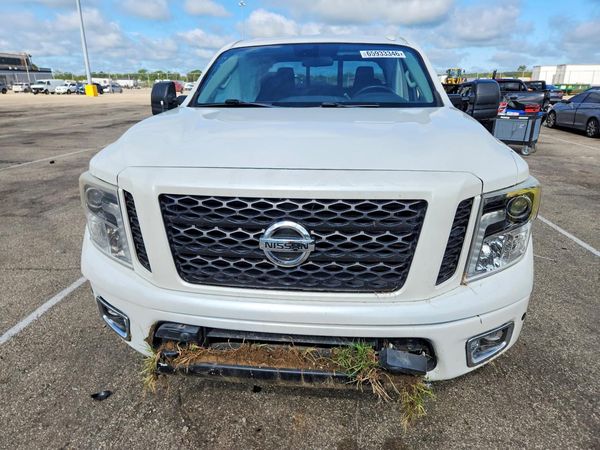 2019 NISSAN TITAN