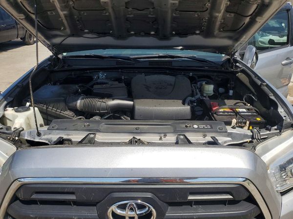 2016 TOYOTA TACOMA