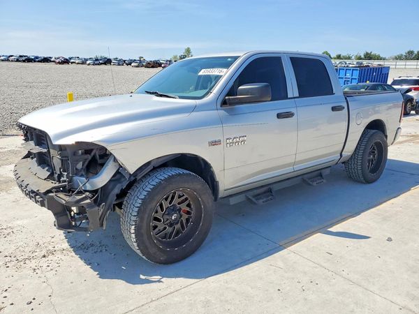 2014 RAM 1500 ST
