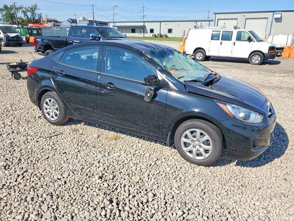 2013 HYUNDAI ACCENT GLS, GS