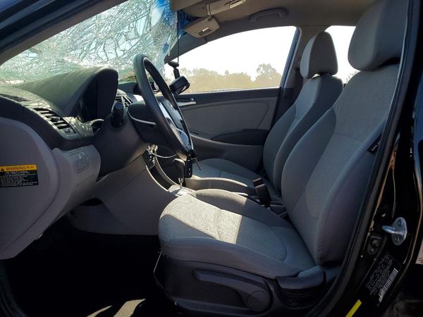 2013 HYUNDAI ACCENT GLS, GS