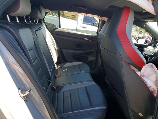 2022 VOLKSWAGEN GTI