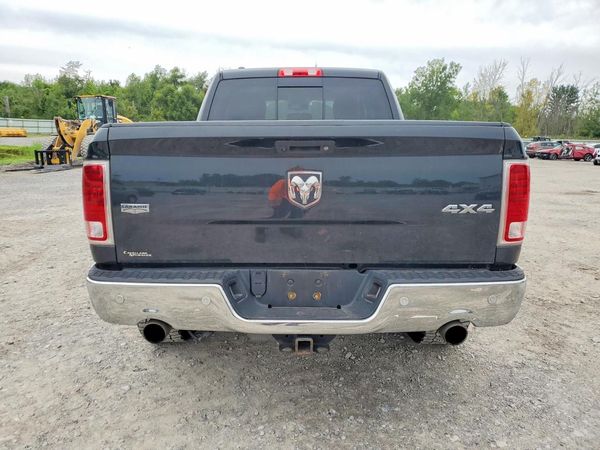 2016 RAM 1500 LARAMIE CREW CAB 4X4