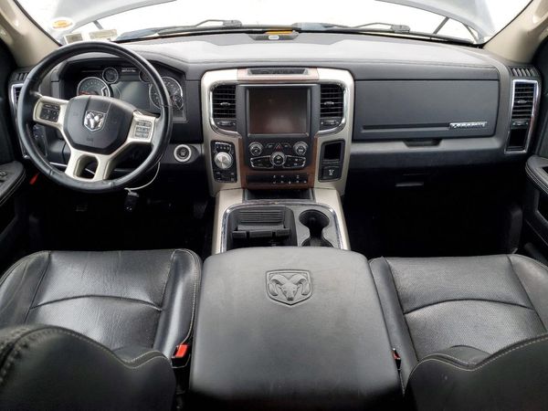 2016 RAM 1500 LARAMIE CREW CAB 4X4