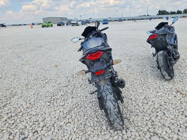 2015 KAWASAKI EX300