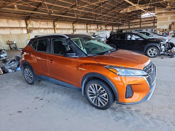2024 NISSAN KICKS