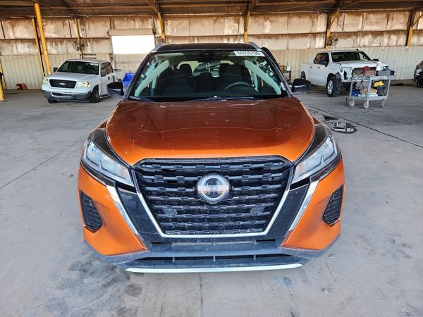 2024 NISSAN KICKS