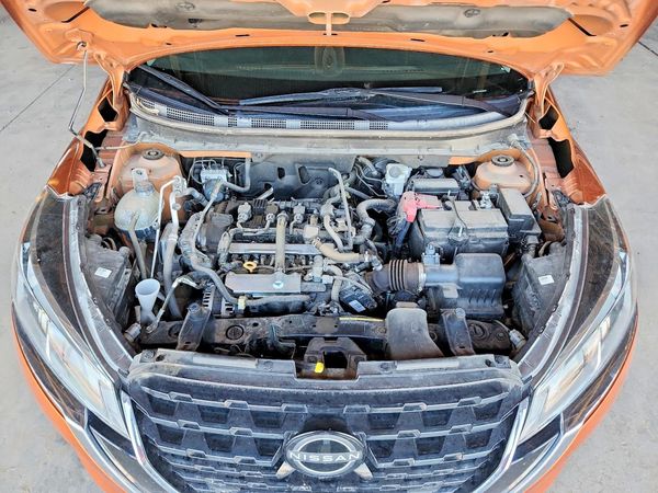 2024 NISSAN KICKS