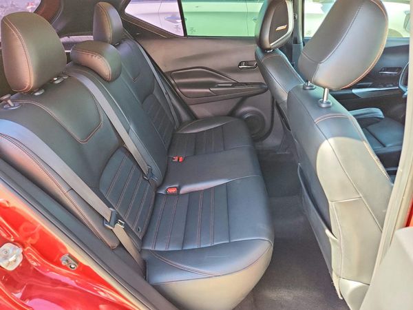 2019 NISSAN KICKS