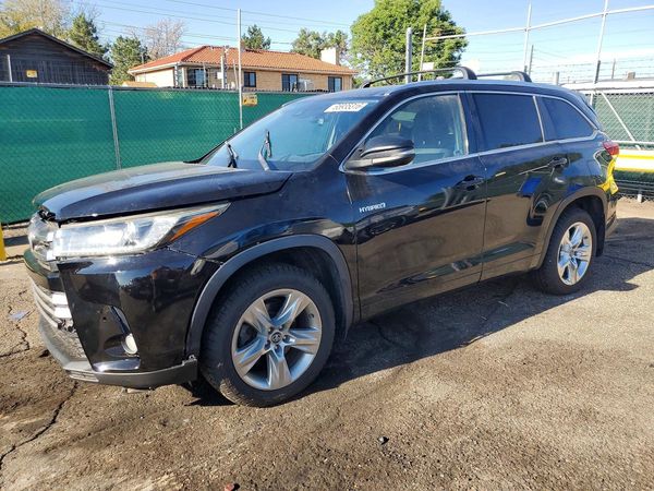 2017 TOYOTA HIGHLANDER