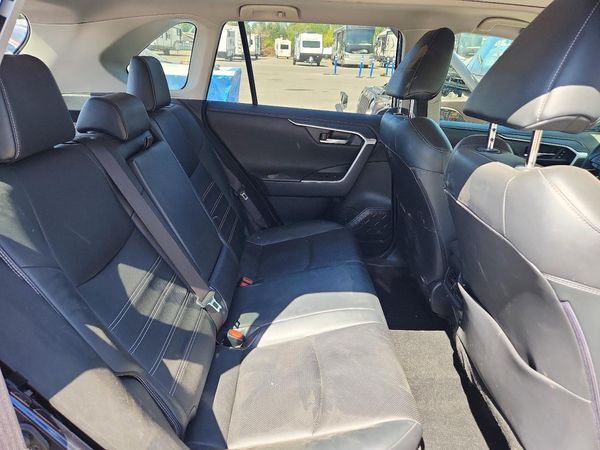 2020 TOYOTA RAV4 Limited HV
