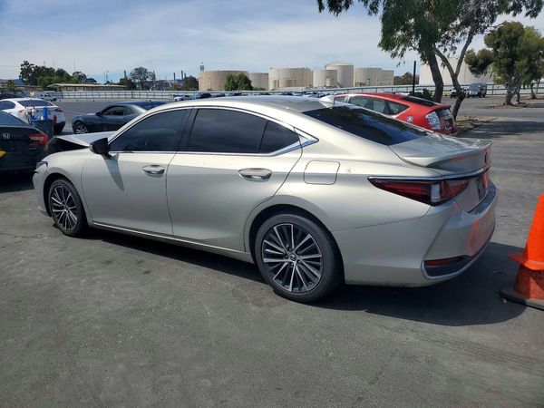2023 LEXUS ES
