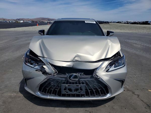 2023 LEXUS ES