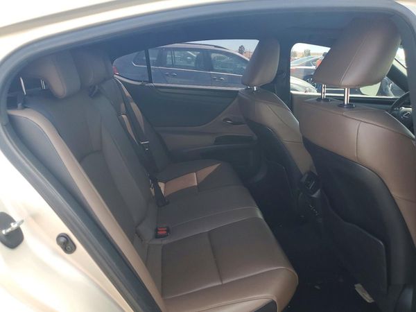 2023 LEXUS ES