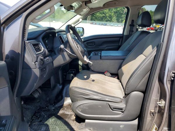 2018 NISSAN TITAN