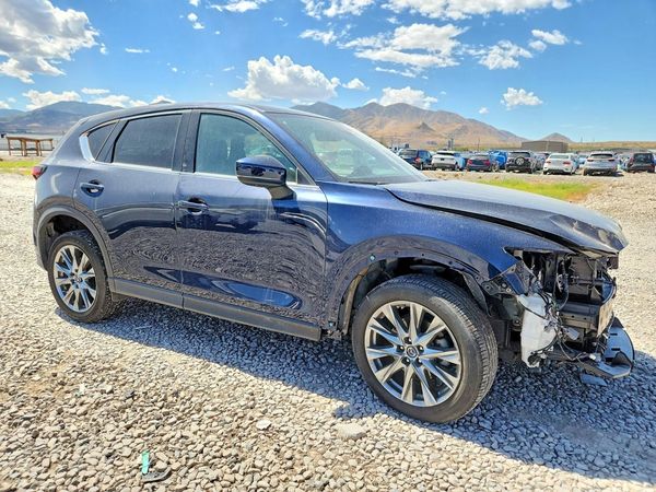 2019 MAZDA CX-5 Signature