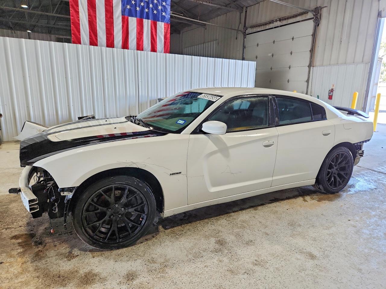 2014 DODGE CHARGER R/T — Front 3/4