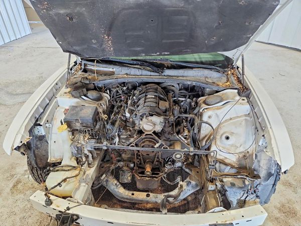 2014 DODGE CHARGER R/T — Engine bay