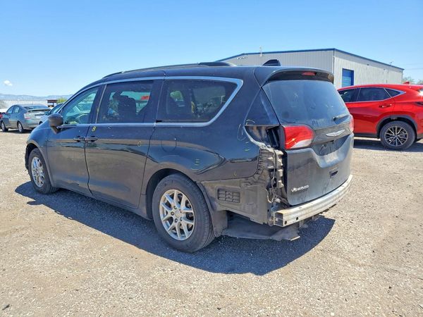 2020 CHRYSLER VOYAGER